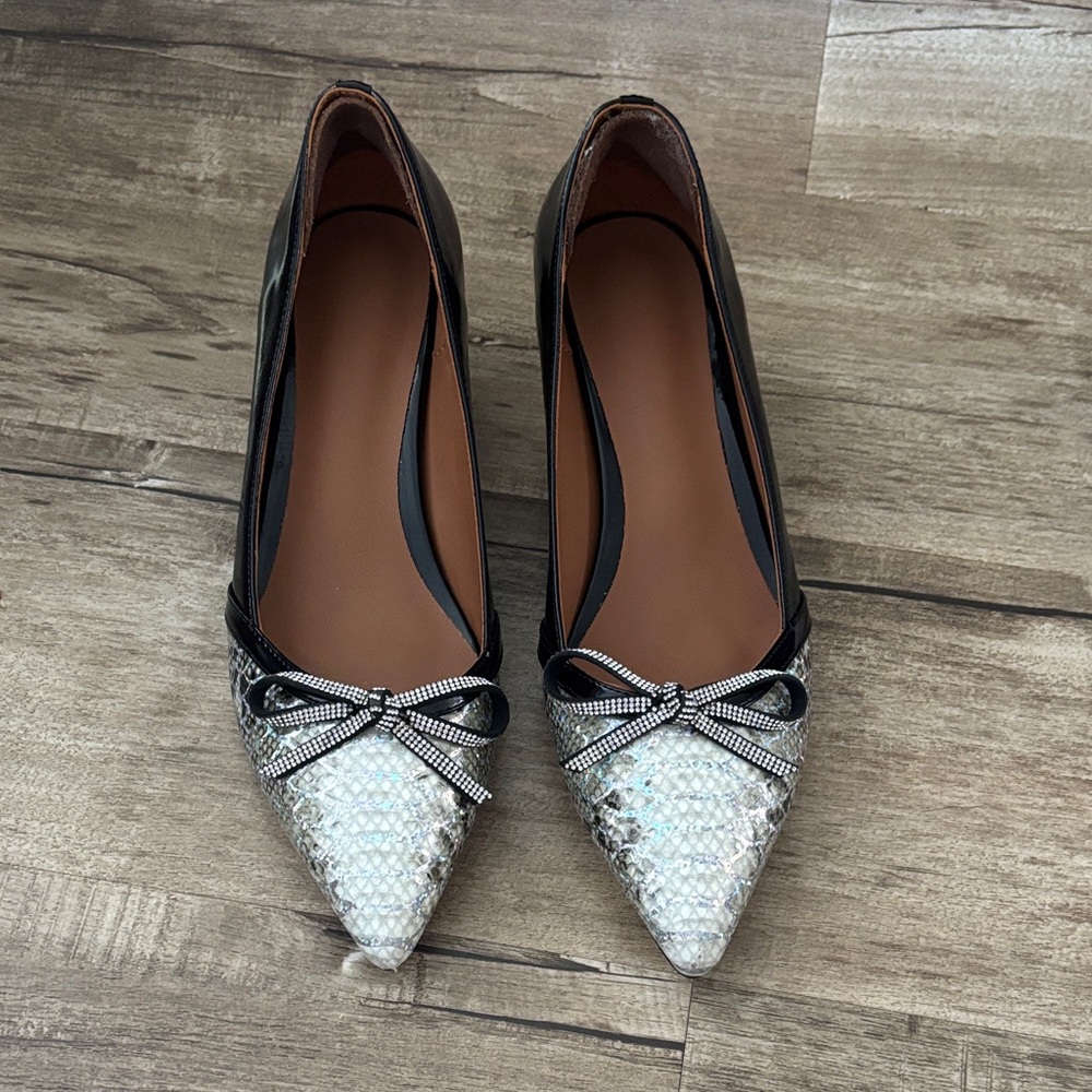 Black and Silver Snakeskin Kitten Heels with Rhinestone Bow - BRAND NEW